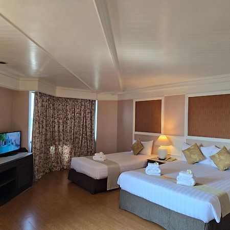 Hotel First Pacific Cirrus Pattaya Esterno foto