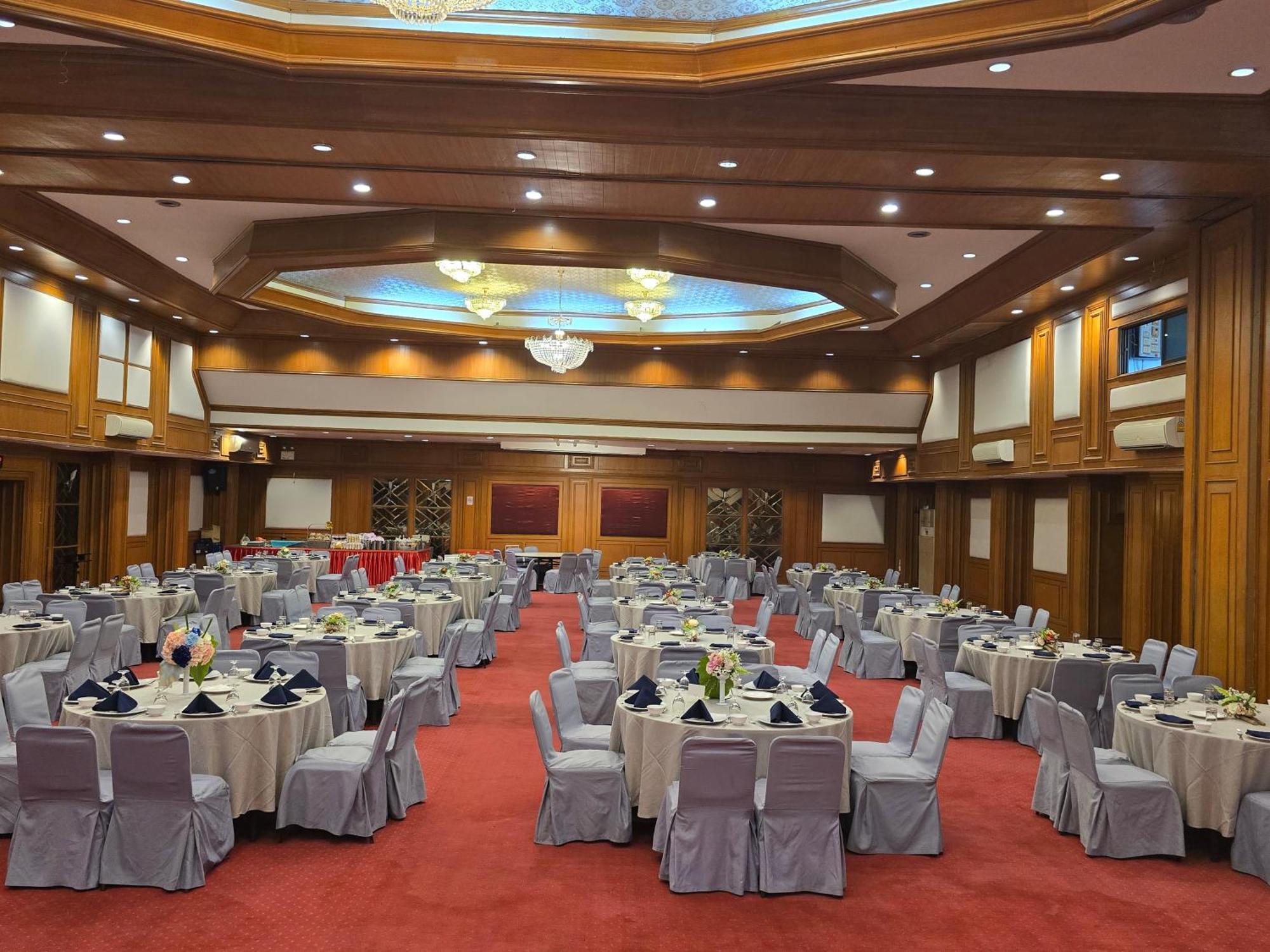 Hotel First Pacific Cirrus Pattaya Esterno foto