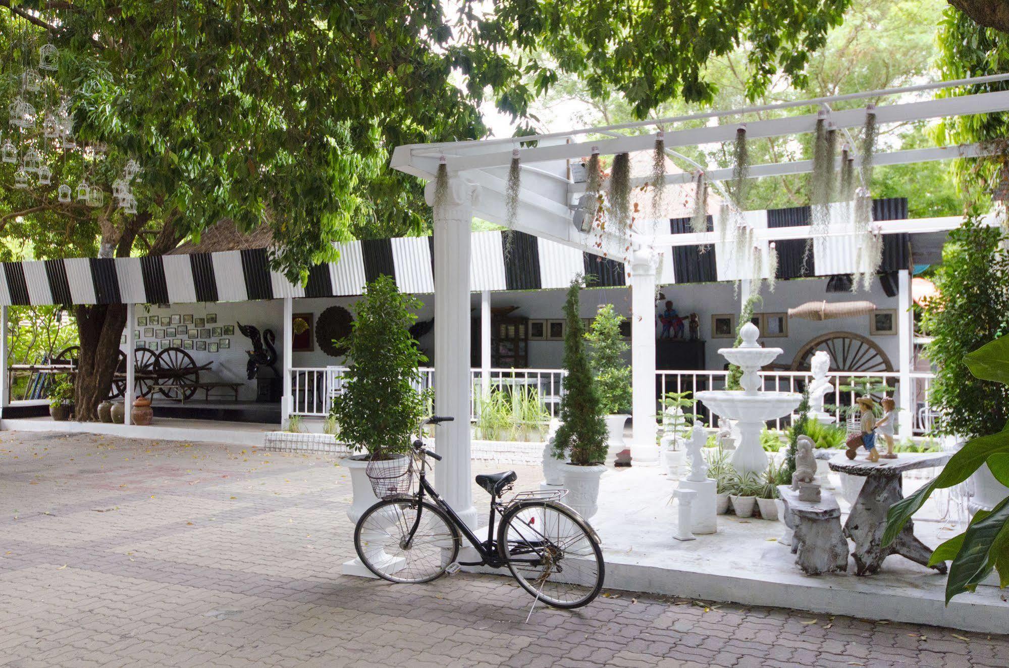 Hotel First Pacific Cirrus Pattaya Esterno foto